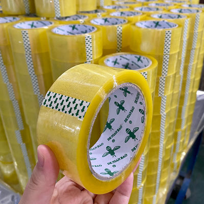 Ein guter Preis. Bopp-Verpackungsteppich Einseitiges Acrylklebstoff für Kartonversiegelung und -maskierung Online